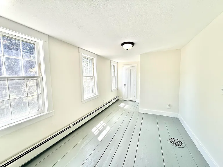 48 Cross St — Photo 22