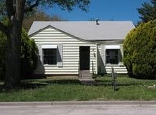 1110 S Drake St, Perryton, TX 79070