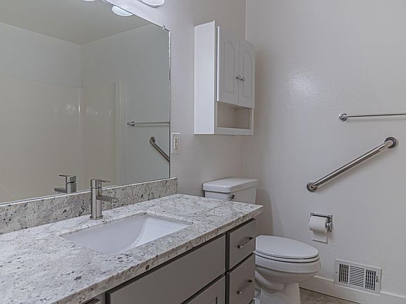 4th image of 4548 Wessex Dr