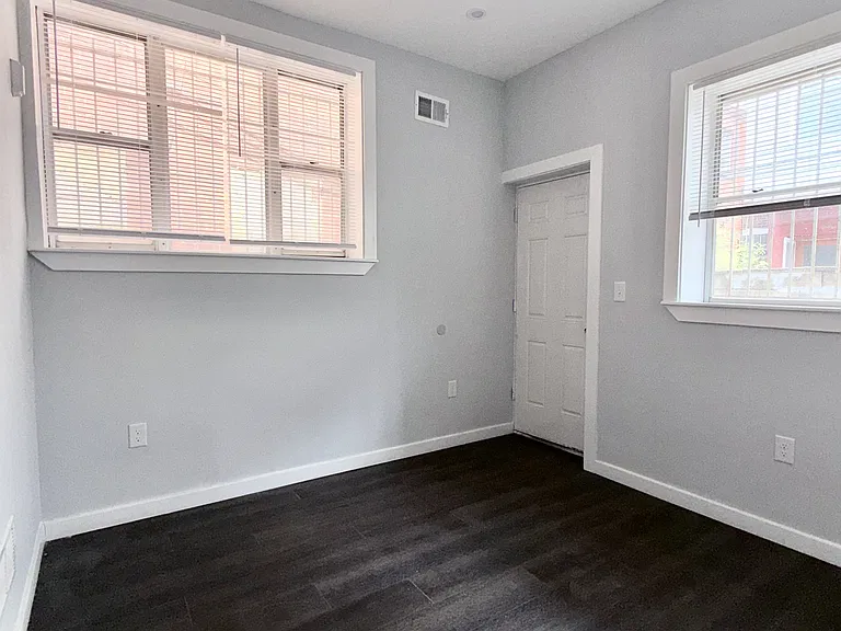 2113 S 15th St #1 — Photo 25