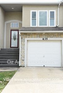 635 S Woodson Ln, Gardner, KS, 66030