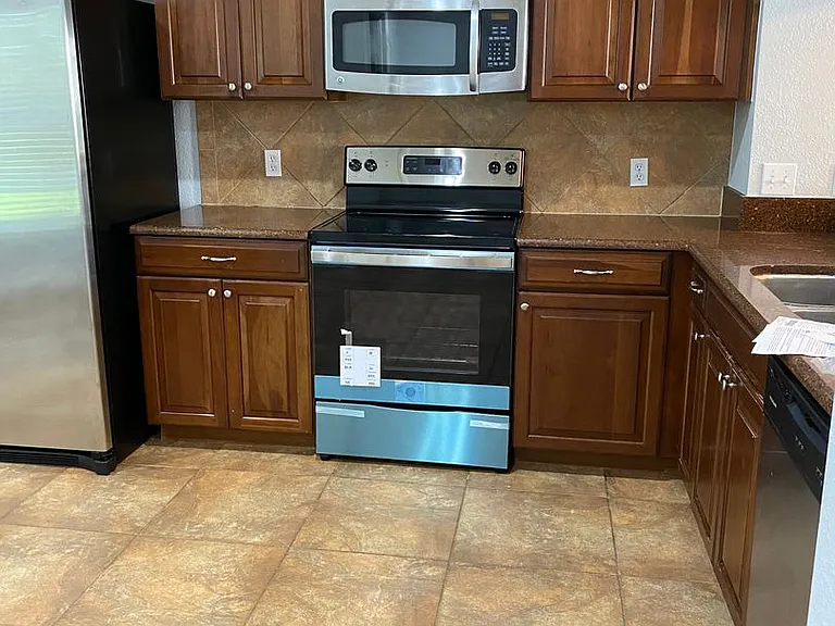 3720 Messina Dr — Photo 20