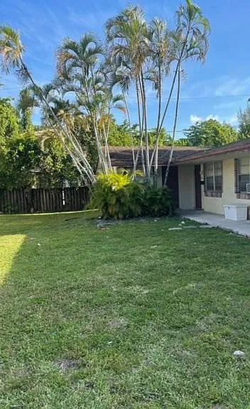 2887 SW 19th Ct #B — Photo 4