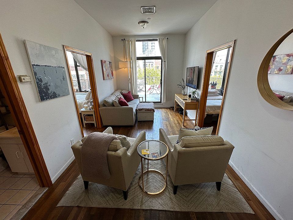 1st image of 124 Allen St #4C