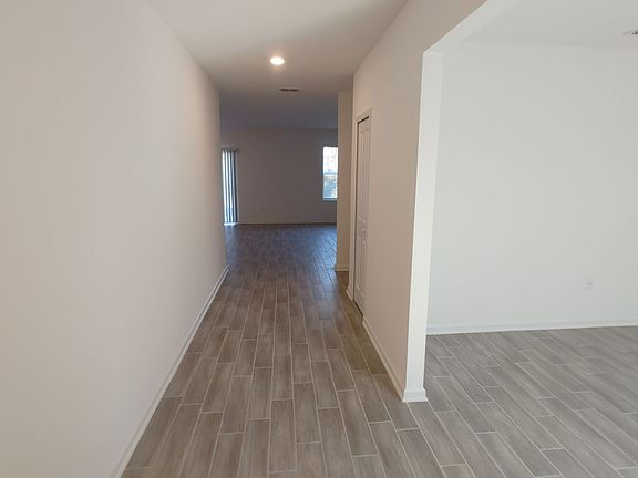 5th image of 33622 Blossom Ln
