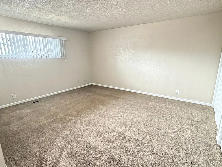 211 N Delaware Ave — Photo 26