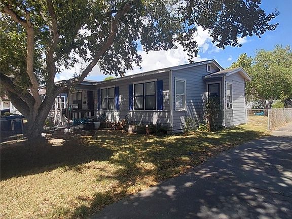 3rd image of 1026 Deforrest St