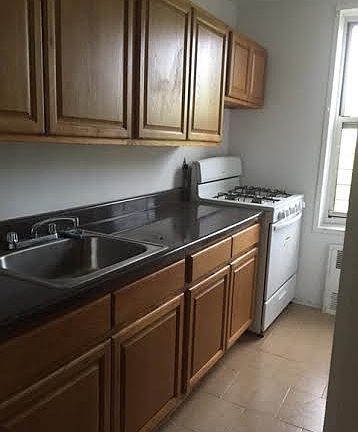 3rd image of 6555 Broadway APT 6F