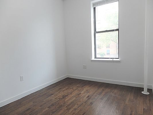 4th image of 556 W 126th St APT 42