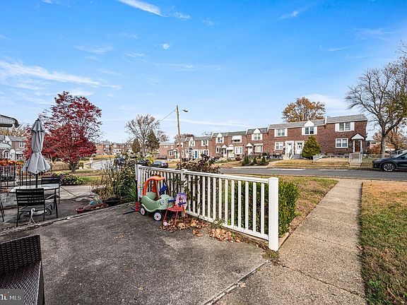 4th image of 614 S Garfield Ave