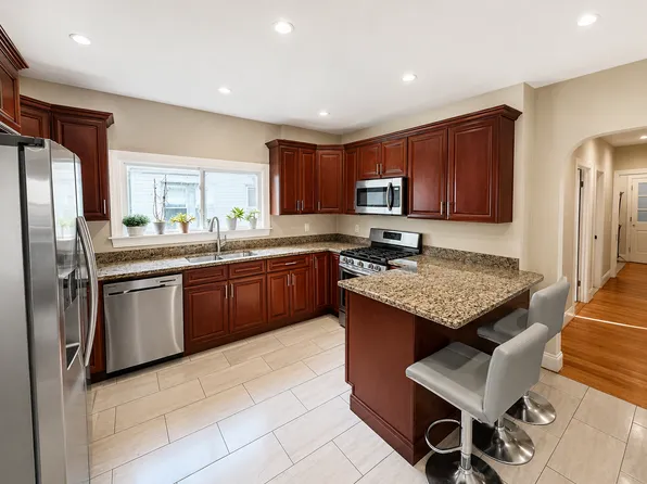 104 Lyme St, Malden, MA 02148
