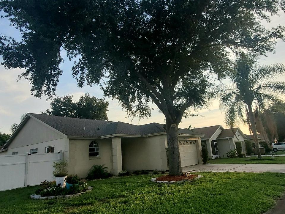 1st image of 7800 Turkey Oak Ln