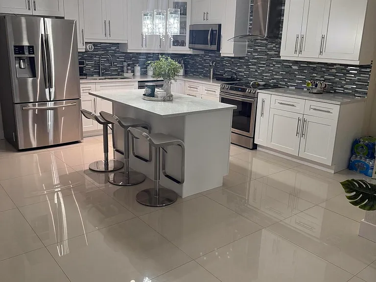3139 Egremont Dr — Photo 9