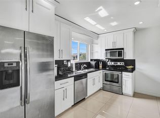 5811 SW 95th Ct, Miami, FL 33173
