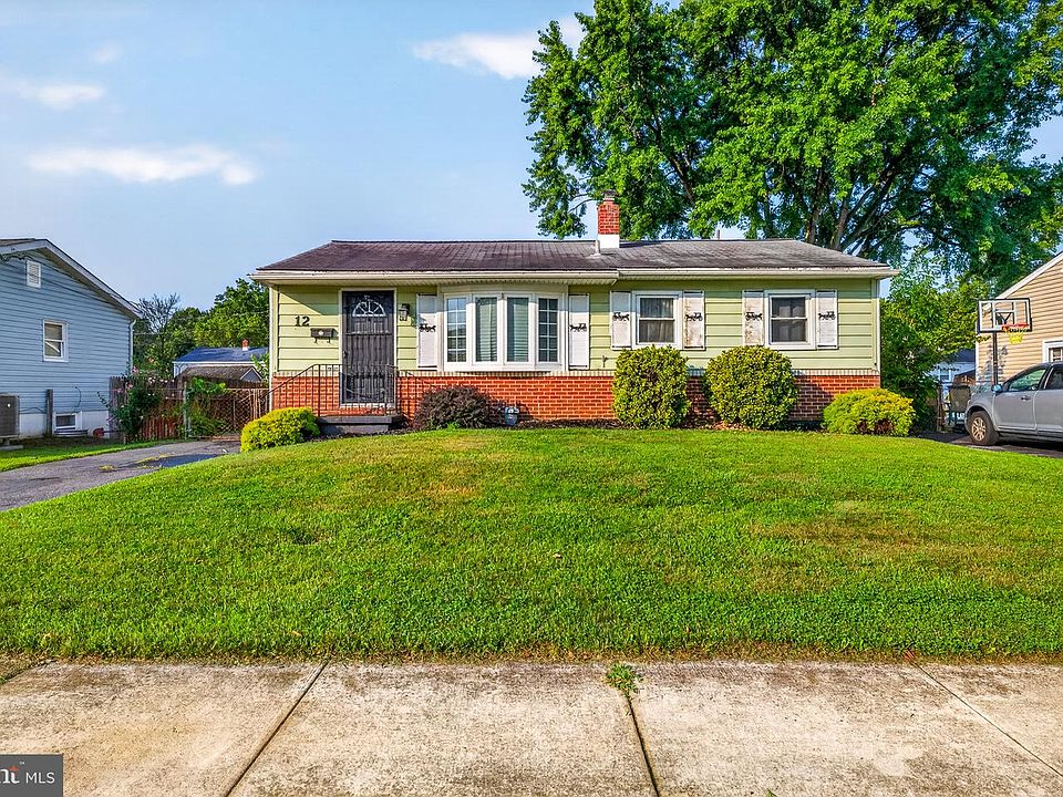 1st image of 12 Caxton Dr