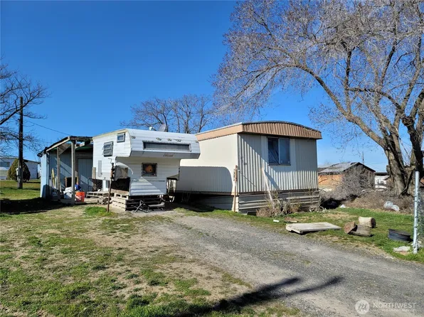 217 S Oak Avenue, Warden, WA 98857