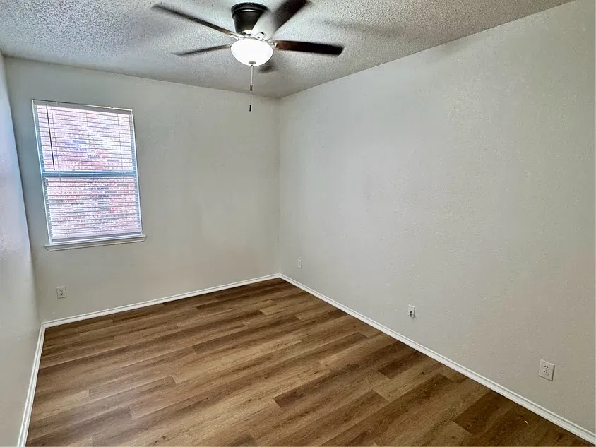 10601 Lansdowne Lane - 1 — Photo 3