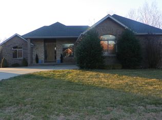 5285 S Hazel Dr, Springfield, MO 65810