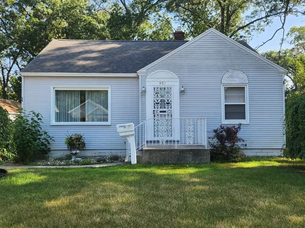 957 E Isabella Ave, Muskegon, MI 49442