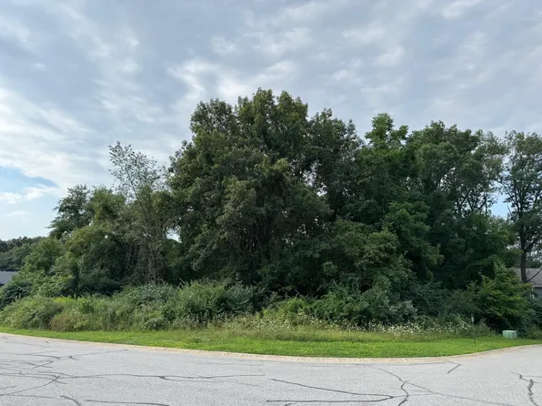 50 Annetto Ct, Crown Point, IN 46307