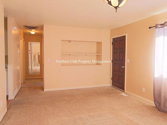 3 Front Room View 2_06092018