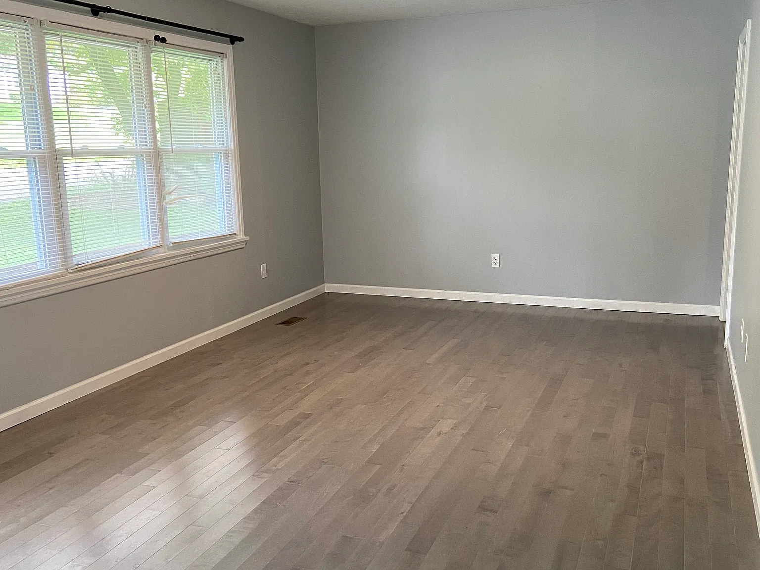741 W Mountcastle St — Photo 4