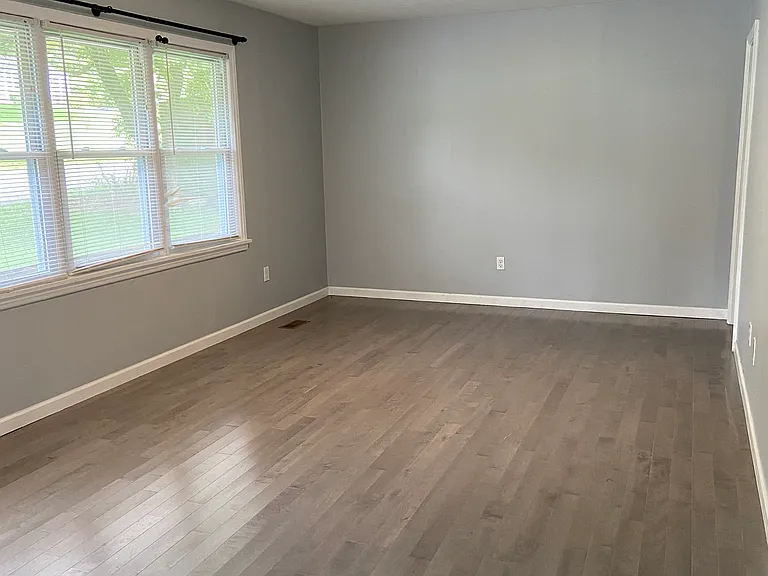 741 W Mountcastle St — Photo 4