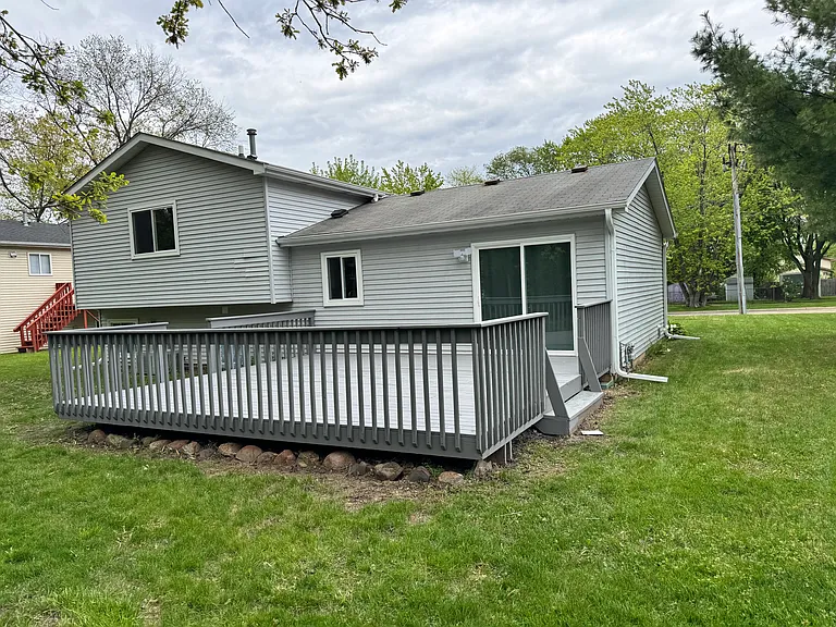 2616 Metropolitan Ave — Photo 23