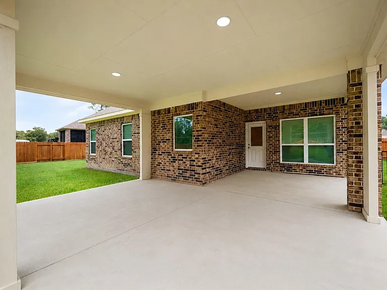 604 Linnwood Dr W — Photo 39