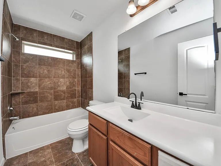 10606 Sun River Falls Dr — Photo 20