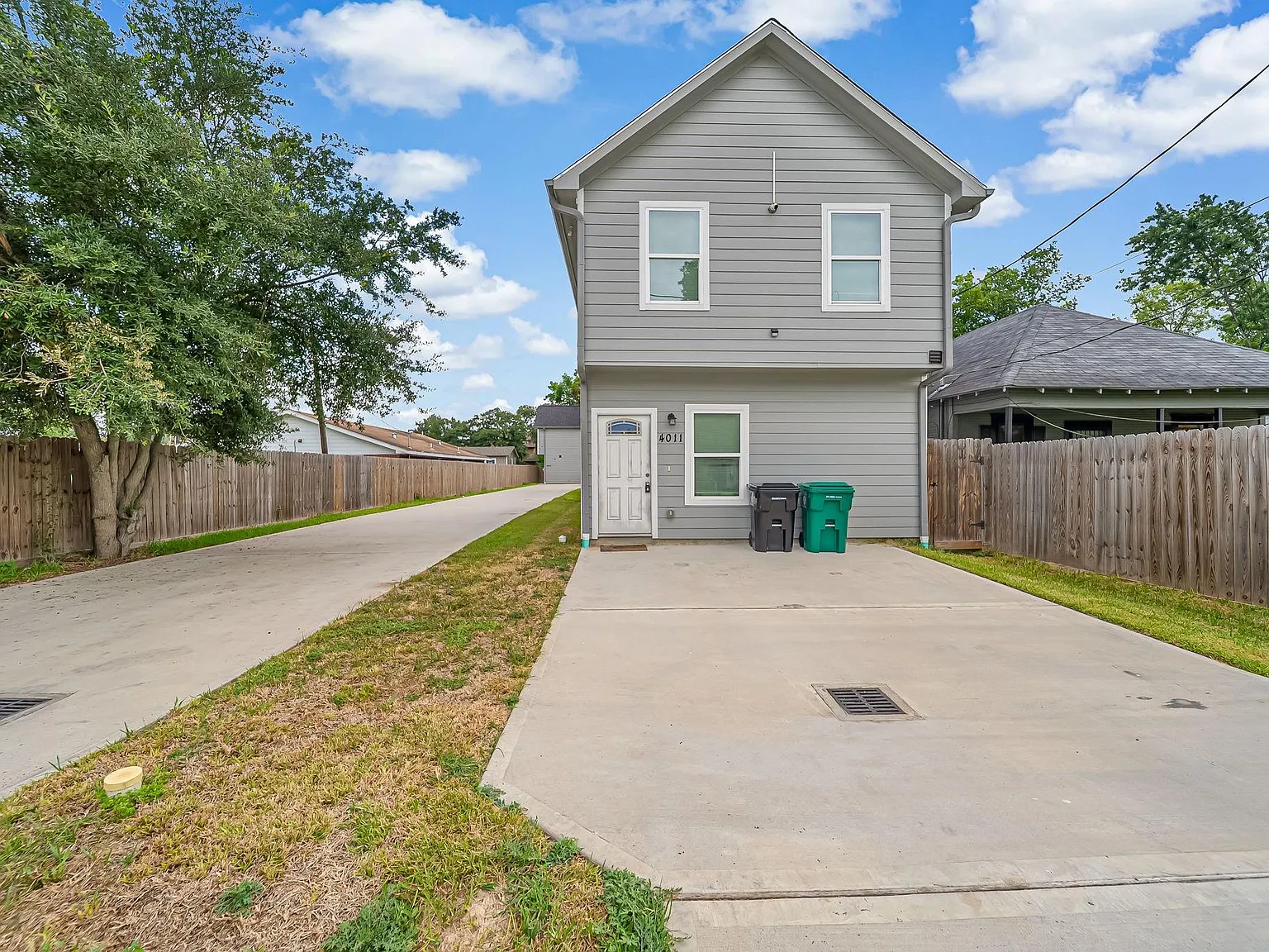 3 bed, 2.5 bath, 1235 sqft, $1,750 — Photo 3