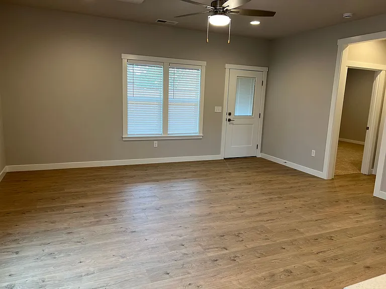 151 N Market St — Photo 17
