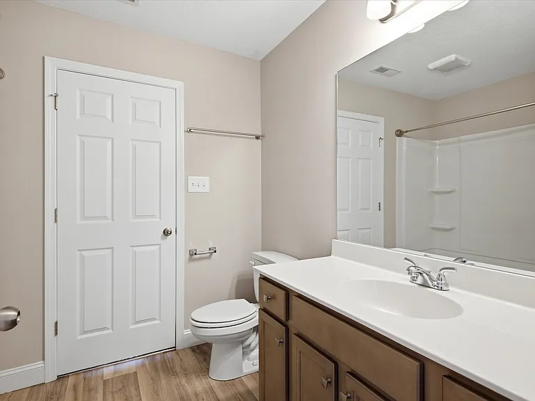 4864 Stoneyhurst Ln — Photo 10