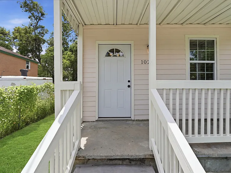 1025 Elliott Ave — Photo 5