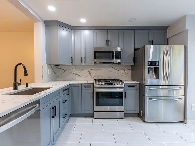 2705 Cricket Cir — Photo 2