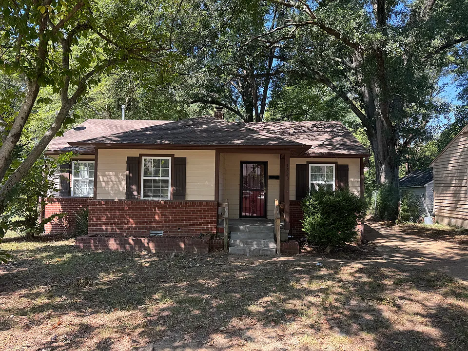 1223 Inman Cv