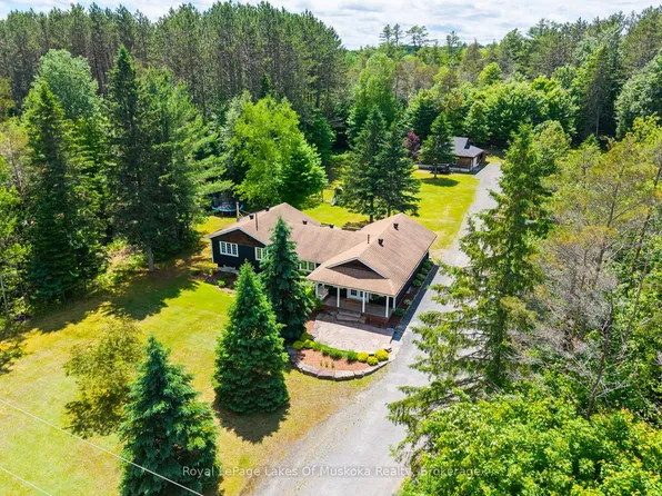 764 Fowlers Rd, Huntsville, ON P1H 2N5
