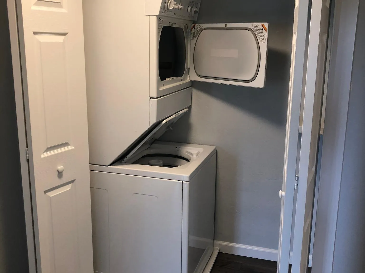 2 bed, 1100 sqft, $2,100 — Photo 4