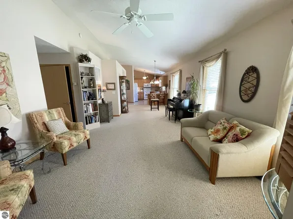 2103 Seaview Dr, Traverse City, MI 49686