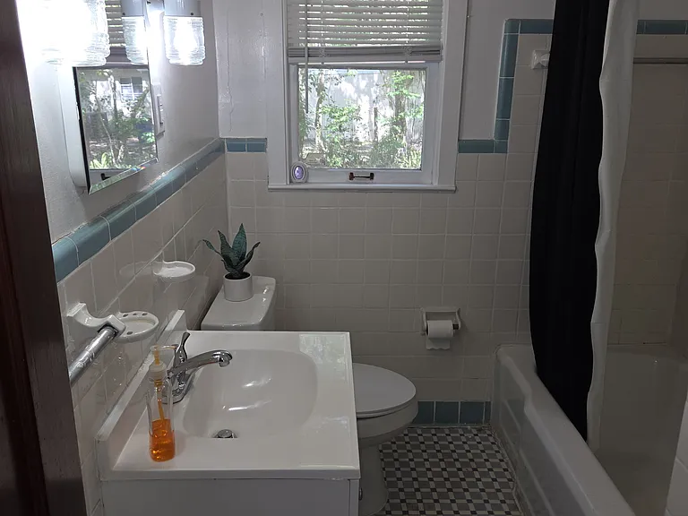 2635 NW 2nd Ave — Photo 8