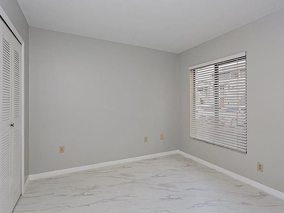 5th image of 2232 Stonington Ave #2232