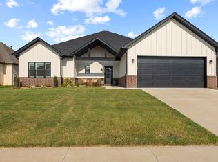 103 Corniche Ln, Maumelle, AR 72113