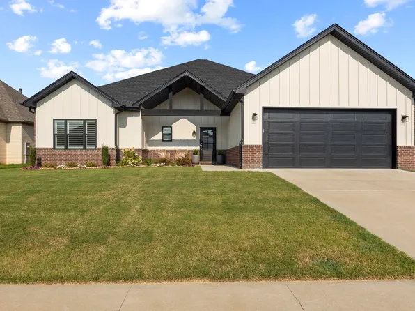 103 Corniche Ln, Maumelle, AR 72113