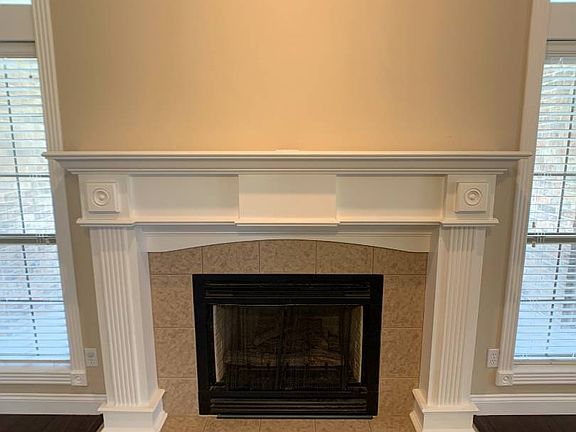 4th image of 6114 Castle Oaks Dr