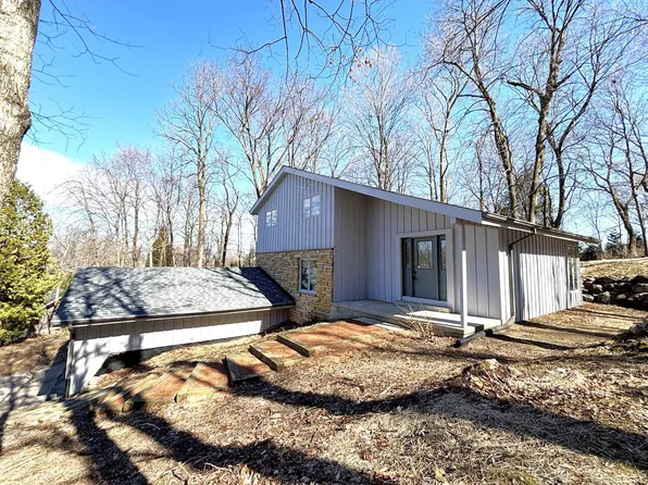 741 Summit COURT, West Bend, WI 53095