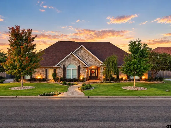 213 Devonshire, Mount Pleasant, TX 75455