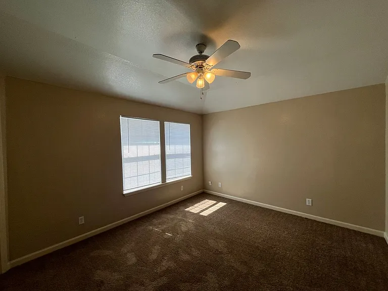 5202 Fountain Lake — Photo 14