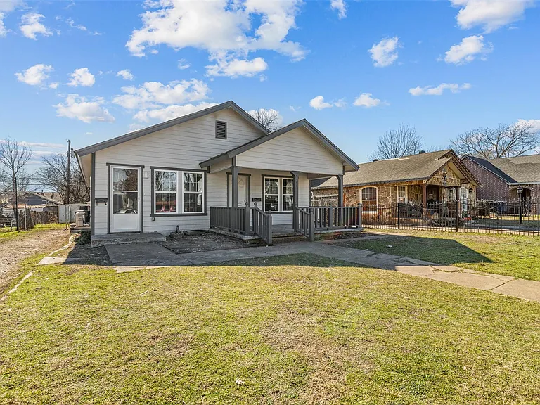 2706 Emmett St — Photo 17