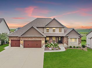 5402 Longfield Rd, Bloomington, IL 61705