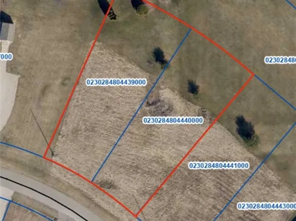 Lake Rd, Middle Bass, OH 43446